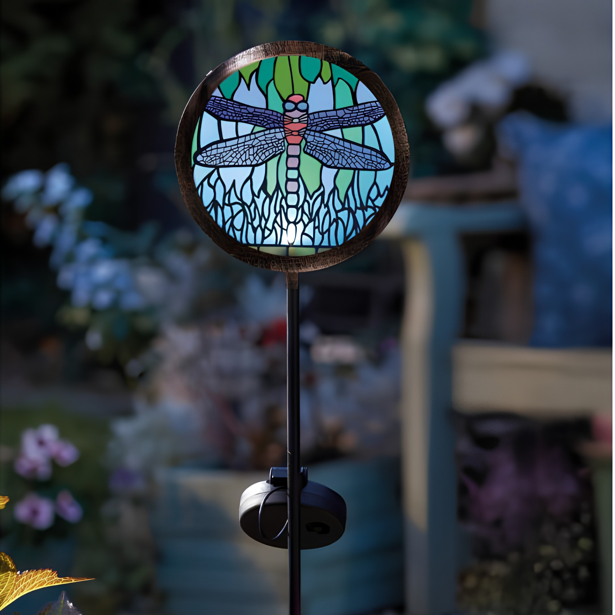 Solar Tiffany Lanterns and Stakes