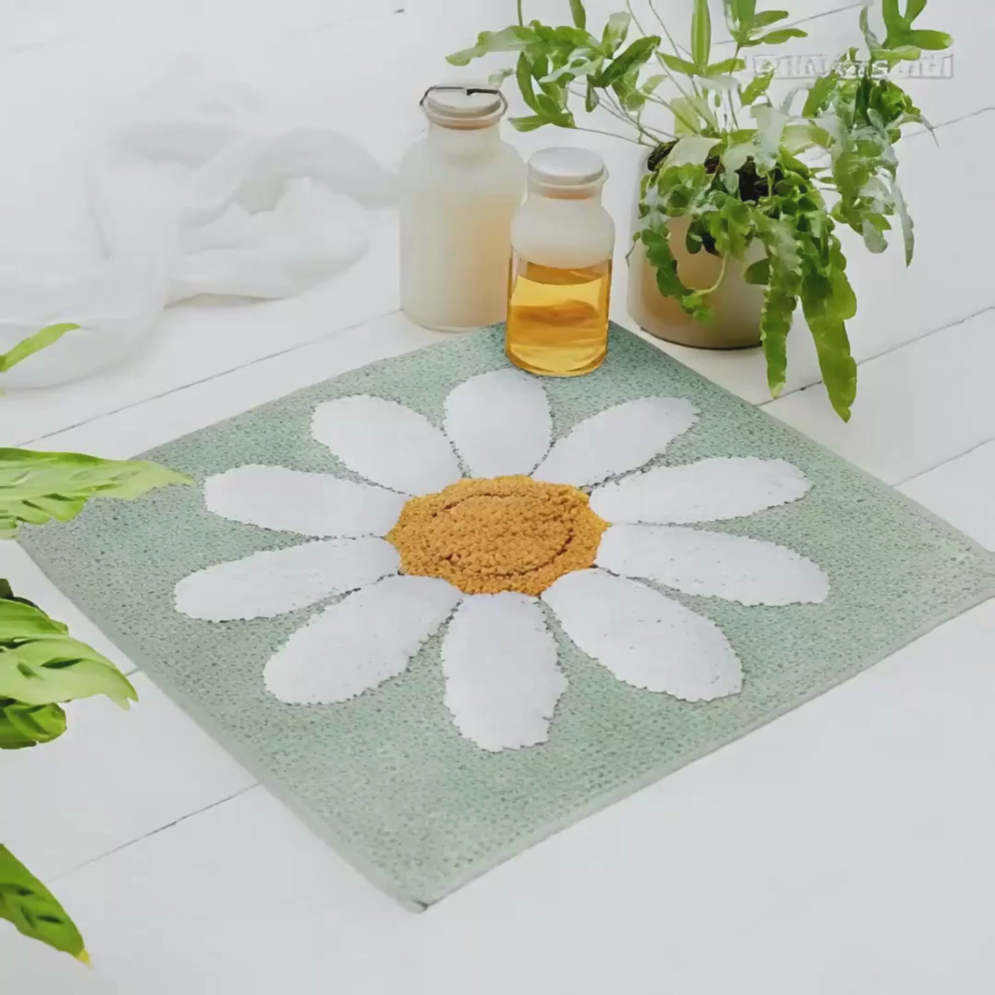 Daisy Cotton Shower Mat